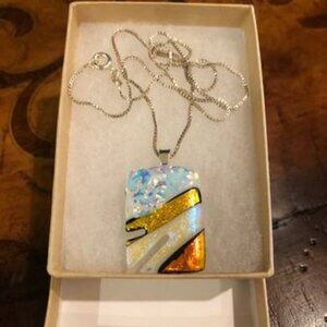 * Beautiful Handmade Glass Pendant on 18" sterling silver chain *